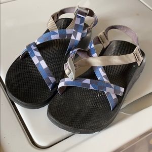 Women’s Chacos Size 9